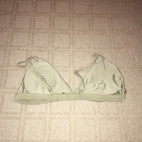 Bikini - Picture 4 of 5